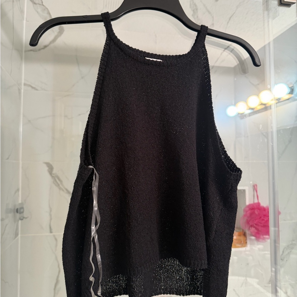 Black Sleeveless Women's Top